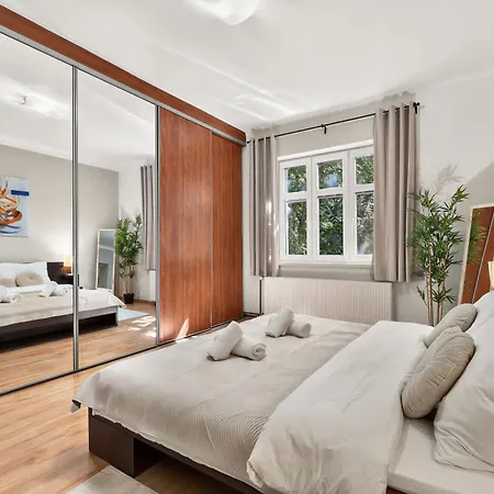 Spacious With Balcony - Old Town * 브라티슬라바