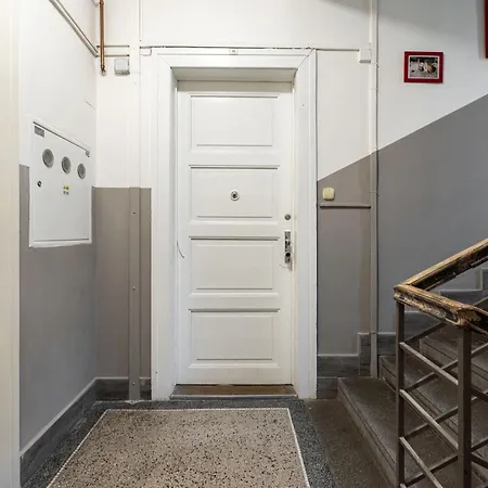 Spacious With Balcony - Old Town Bratislava
