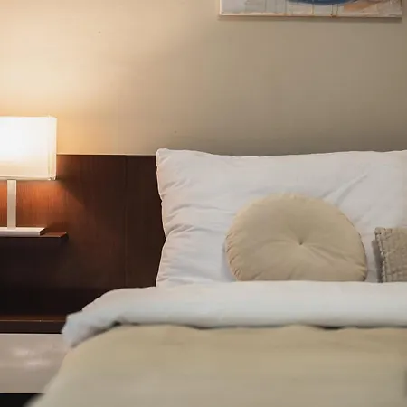 Spacious With Balcony - Old Town 아파트